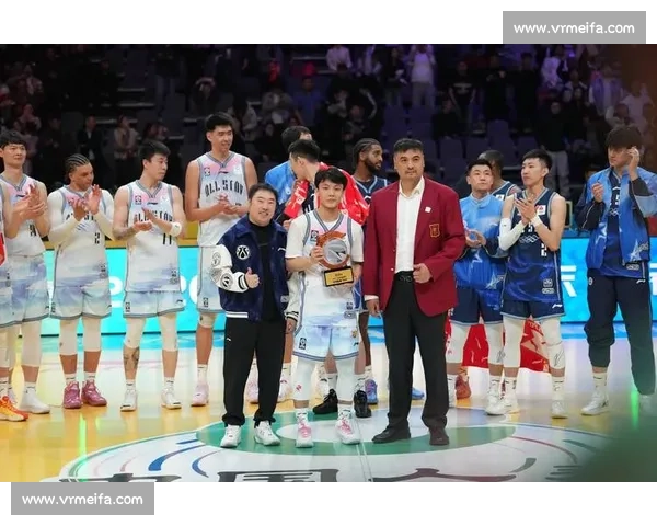 CBA联赛新赛季全面升级 球队竞争激烈明星球员引关注